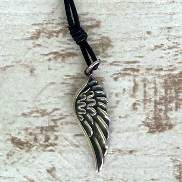 James Avery - Picture 1 of 2